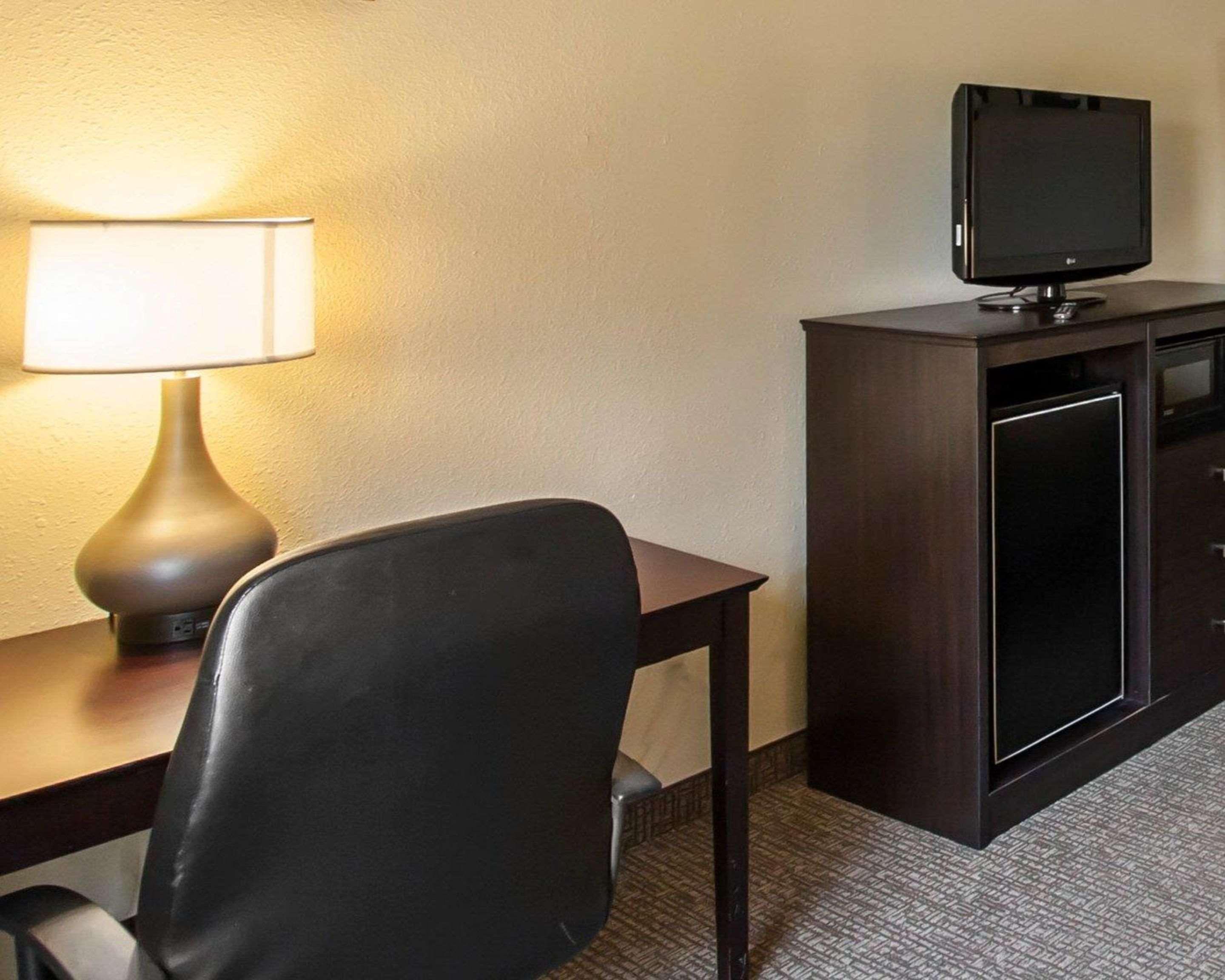 Quality Inn Hayti North Exterior photo