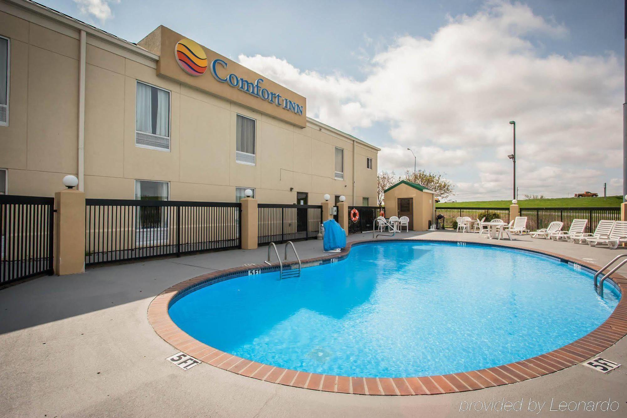 Quality Inn Hayti North Exterior photo